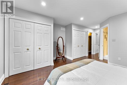 7949 Grossi Court, Niagara Falls, ON - Indoor Photo Showing Bedroom