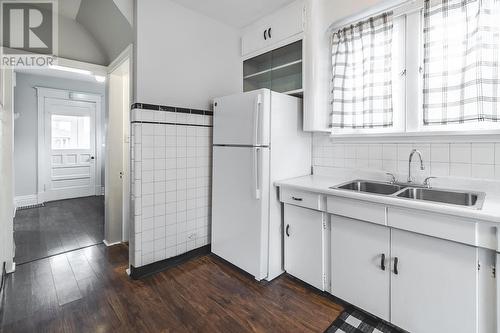 510 Douglas St, Sault Ste. Marie, ON - Indoor Photo Showing Kitchen With Double Sink