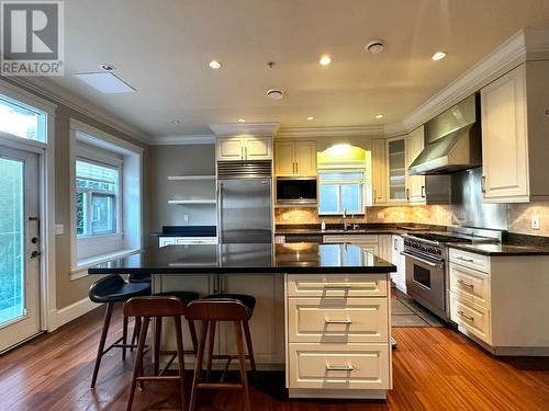 3976 19Th Ave W, Vancouver, BC - Indoor Photo Showing Kitchen With Upgraded Kitchen