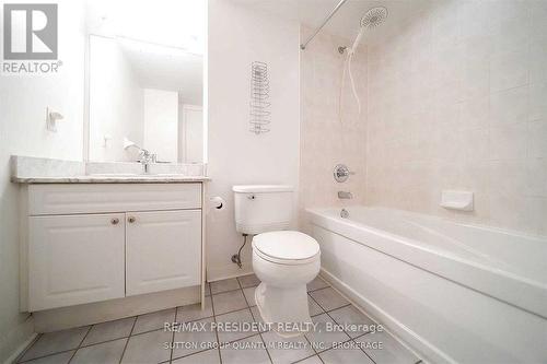 331 - 600 Fleet Street, Toronto, ON - Indoor Photo Showing Bathroom