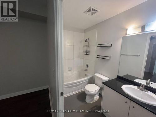 2311 - 12 Yonge Street, Toronto, ON - Indoor Photo Showing Bathroom