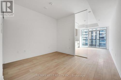 702 - 127 Broadway Avenue, Toronto, ON - Indoor Photo Showing Other Room