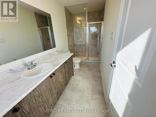 673 Ribstone Court, Oshawa, ON - Indoor Photo Showing Bathroom