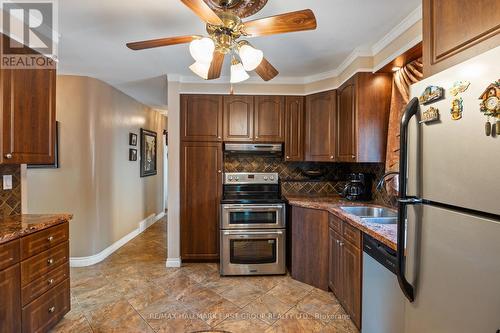 128 Shropshire Drive, Toronto, ON - Indoor Photo Showing Kitchen With Double Sink