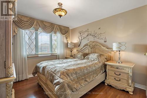 128 Shropshire Drive, Toronto, ON - Indoor Photo Showing Bedroom