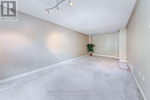 2318 Warrington Way, Innisfil, ON - Indoor Photo Showing Other Room