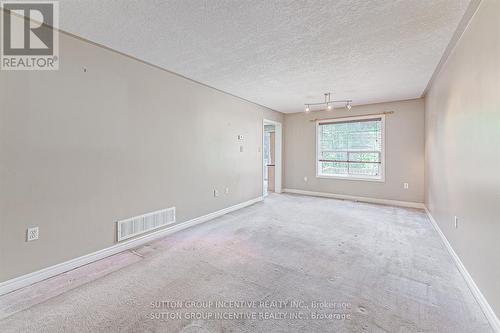 2318 Warrington Way, Innisfil, ON - Indoor Photo Showing Other Room