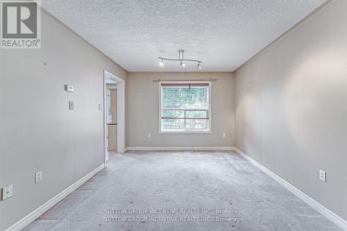 2318 Warrington Way, Innisfil, ON - Indoor Photo Showing Other Room