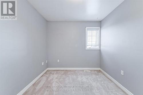 2318 Warrington Way, Innisfil, ON - Indoor Photo Showing Other Room