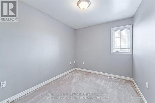 2318 Warrington Way, Innisfil, ON - Indoor Photo Showing Other Room