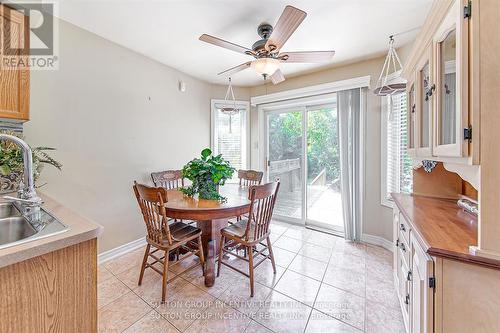 2318 Warrington Way, Innisfil, ON - Indoor Photo Showing Dining Room