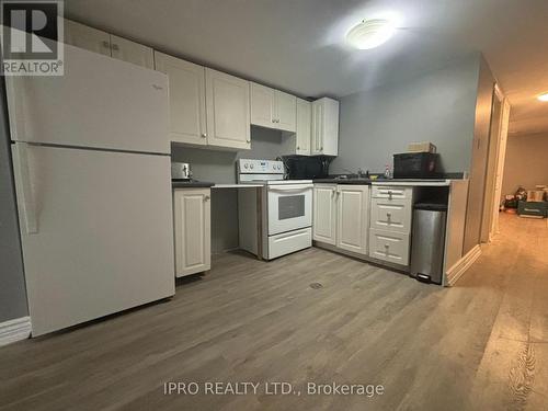 B-Lower - 58 Simcoe Road, Bradford West Gwillimbury, ON - Indoor Photo Showing Kitchen