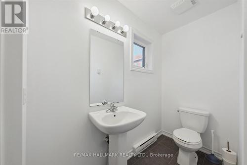 8 - 27 Madelaine Drive, Barrie, ON - Indoor Photo Showing Bathroom