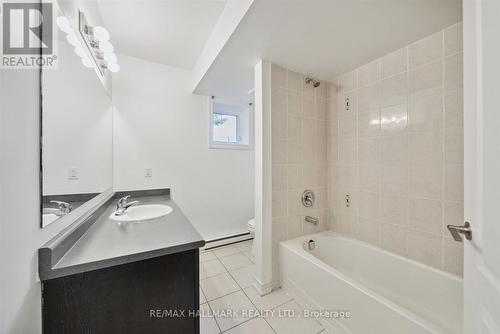 8 - 27 Madelaine Drive, Barrie, ON - Indoor Photo Showing Bathroom