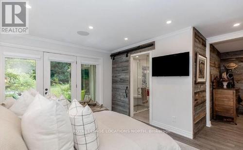 7 Purple Hill Lane, Clearview, ON - Indoor Photo Showing Bedroom