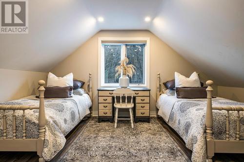 7 Purple Hill Lane, Clearview, ON - Indoor Photo Showing Bedroom