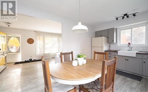 47 Lakeshore Road W, Oro-Medonte, ON - Indoor Photo Showing Dining Room