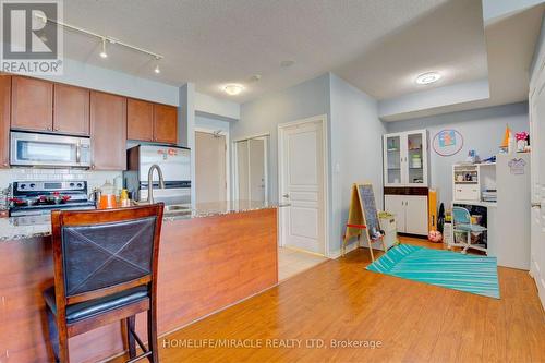 2807 - 3525 Kariya Drive, Mississauga, ON - Indoor Photo Showing Kitchen With Stainless Steel Kitchen