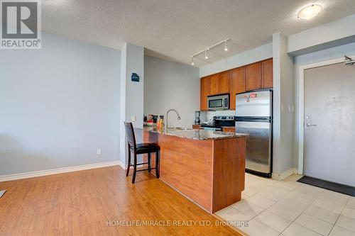 2807 - 3525 Kariya Drive, Mississauga, ON - Indoor Photo Showing Kitchen