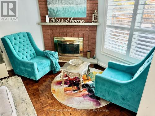 372 Fairview Road W, Mississauga, ON - Indoor Photo Showing Living Room With Fireplace