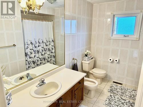 372 Fairview Road W, Mississauga, ON - Indoor Photo Showing Bathroom