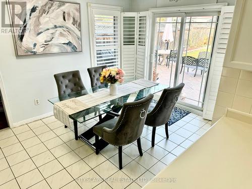 372 Fairview Road W, Mississauga, ON - Indoor Photo Showing Dining Room