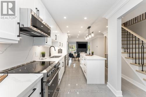 1143 Stephenson Drive, Burlington, ON - Indoor Photo Showing Kitchen With Upgraded Kitchen