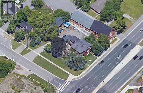 2527 Dundas Street W, Oakville, ON -  With View