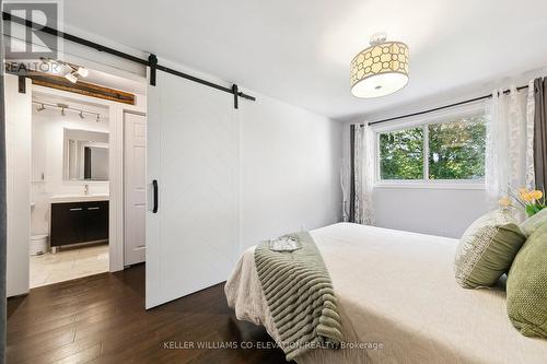 1880 Silverberry Crescent, Mississauga, ON - Indoor Photo Showing Bedroom