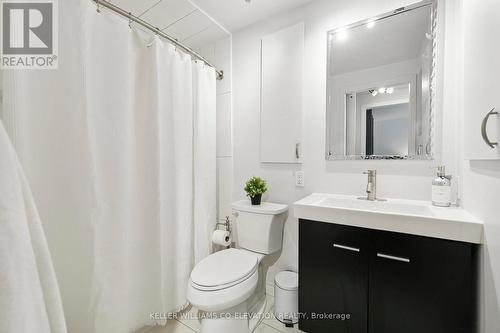 1880 Silverberry Crescent, Mississauga, ON - Indoor Photo Showing Bathroom