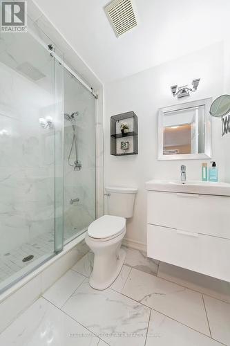 1880 Silverberry Crescent, Mississauga, ON - Indoor Photo Showing Bathroom