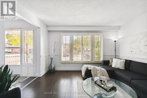 1880 Silverberry Crescent, Mississauga, ON - Indoor Photo Showing Living Room