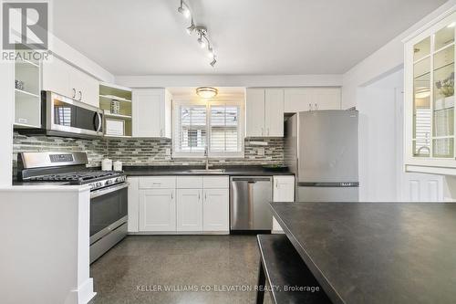 1880 Silverberry Crescent, Mississauga, ON - Indoor Photo Showing Kitchen With Stainless Steel Kitchen