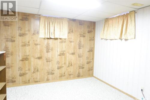 502 4Th Avenue E, Assiniboia, SK - Indoor Photo Showing Bathroom