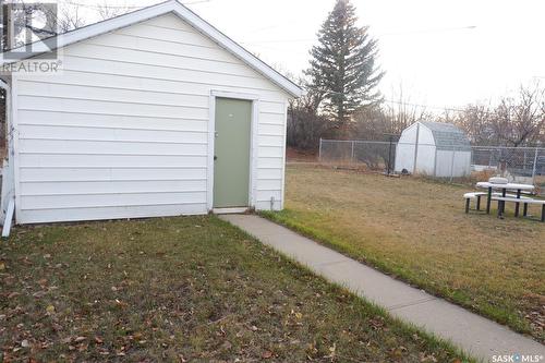 502 4Th Avenue E, Assiniboia, SK - Outdoor