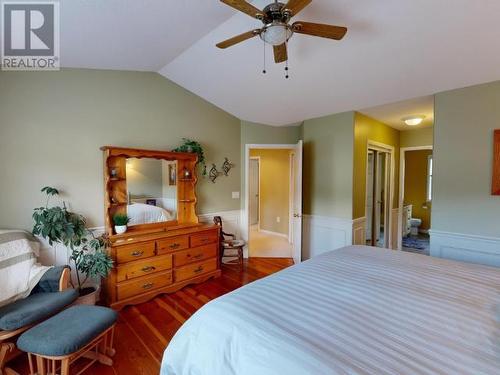 3415 Theodosia Ave, Powell River, BC - Indoor Photo Showing Bedroom