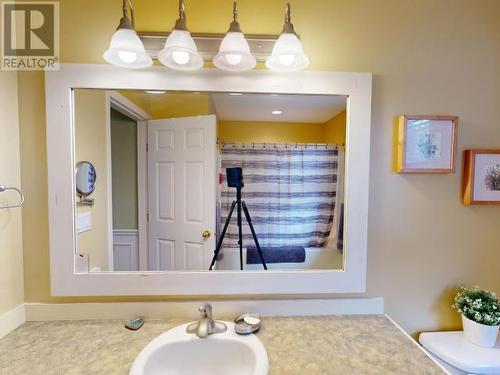 3415 Theodosia Ave, Powell River, BC - Indoor Photo Showing Bathroom