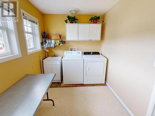 3415 Theodosia Ave, Powell River, BC - Indoor Photo Showing Laundry Room