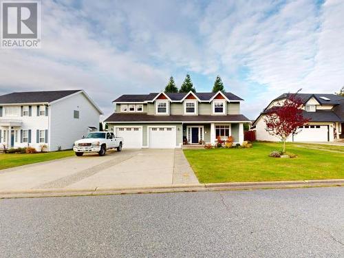 3415 Theodosia Ave, Powell River, BC - Outdoor With Facade