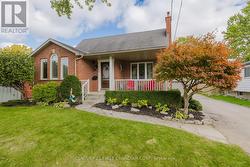 348 KENMORE PLACE  London, ON N5Y 1V2