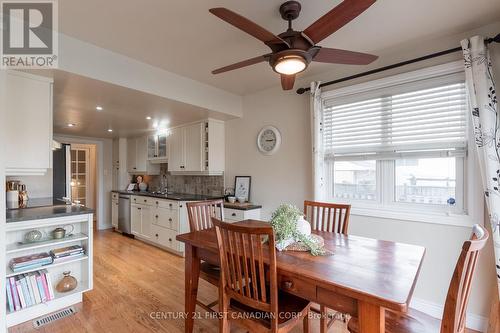 348 Kenmore Place, London, ON - Indoor Photo Showing Dining Room