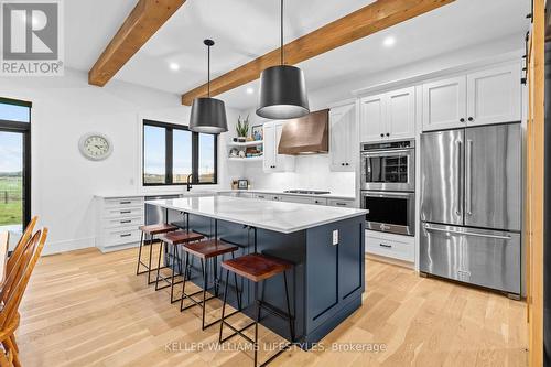 119 Field Street, Lambton Shores (Forest), ON - Indoor Photo Showing Kitchen With Upgraded Kitchen