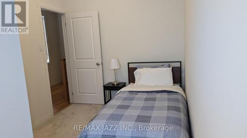 1463 Green Road, Clarington (Bowmanville), ON - Indoor Photo Showing Bedroom