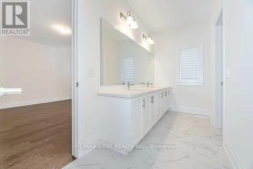 193 Mcmichael Avenue, Vaughan, ON - Indoor Photo Showing Bathroom