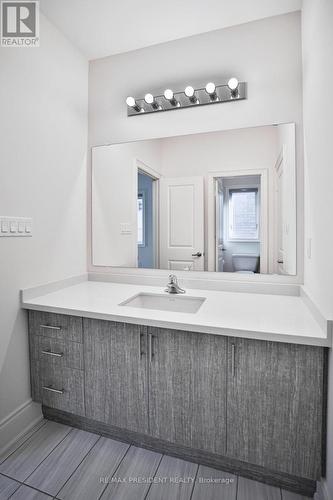 210 Mckean Drive, Whitchurch-Stouffville, ON - Indoor Photo Showing Bathroom