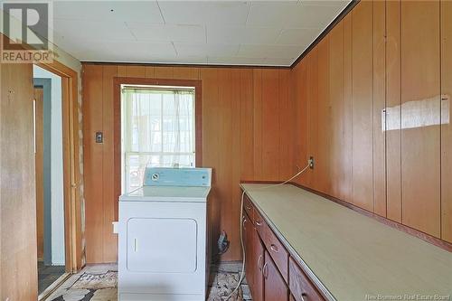 327 Canada Street, Marysville, NB - Indoor Photo Showing Laundry Room