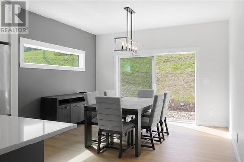 7760 Okanagan Landing Road Unit# 131, Vernon, BC - Indoor Photo Showing Dining Room