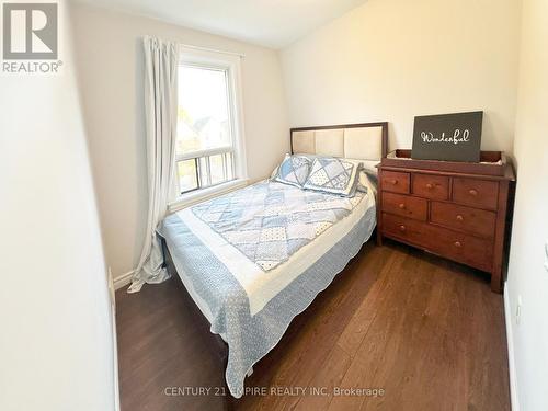 61 Francis Street, Hamilton, ON - Indoor Photo Showing Bedroom