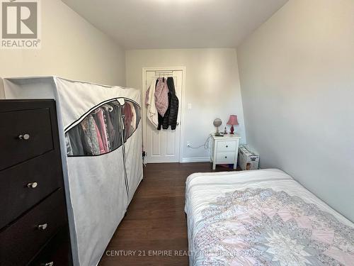 61 Francis Street, Hamilton, ON - Indoor Photo Showing Bedroom