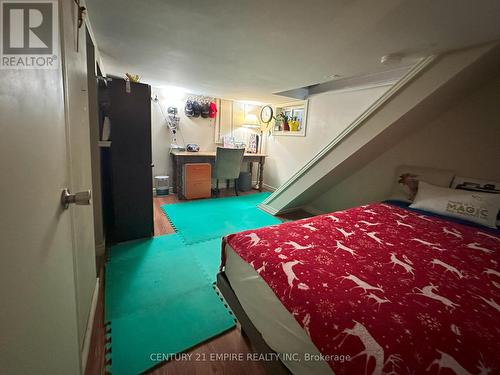 61 Francis Street, Hamilton, ON - Indoor Photo Showing Bedroom